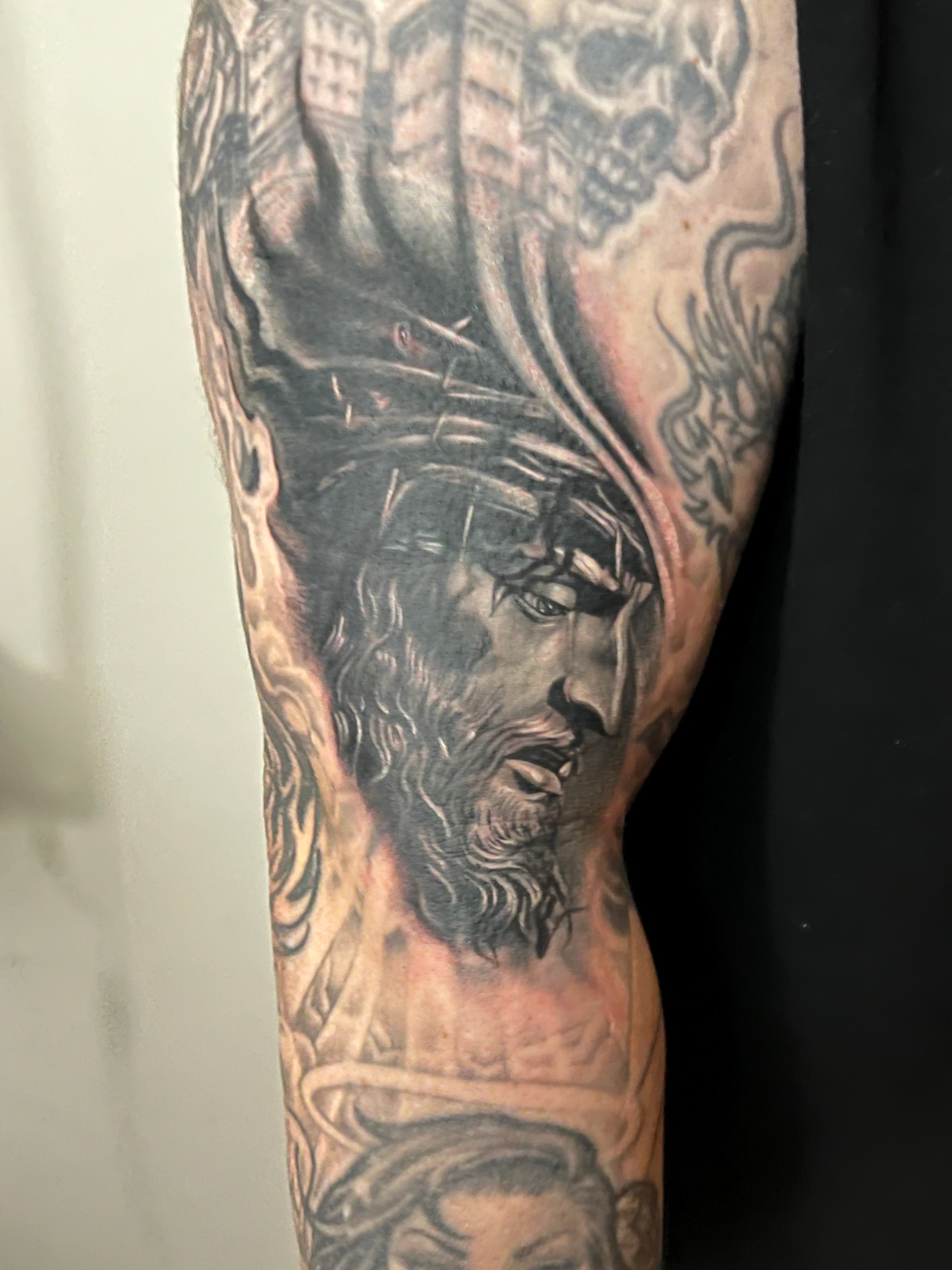 Black and grey Jesus crown of thorns sleeve by Ruthless